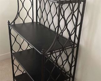 "Woodside Plantation-Winged Elm" in Aiken, SC Starts Closing Wed 2/1 at 8pm. Pickup: Fri 2/3 2-6pm. Please click here to see more photos, descriptions, and current bids: https://ctbids.com/estate-sale/19787