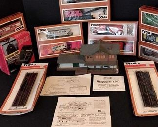 "Woodside Plantation-Winged Elm" in Aiken, SC Starts Closing Wed 2/1 at 8pm. Pickup: Fri 2/3 2-6pm. Please click here to see more photos, descriptions, and current bids: https://ctbids.com/estate-sale/19787