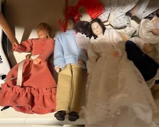 Vintage dollhouse dolls 