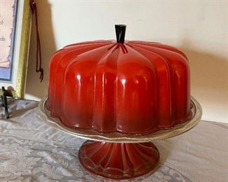 Very cool cake plate