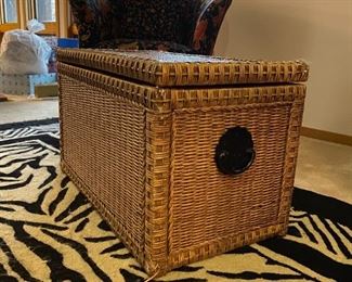 Wicker trunk