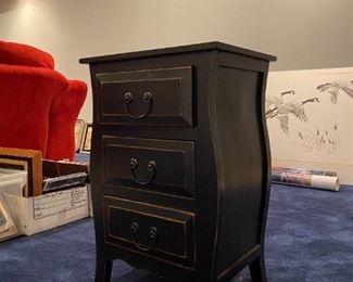 3-drawer end table