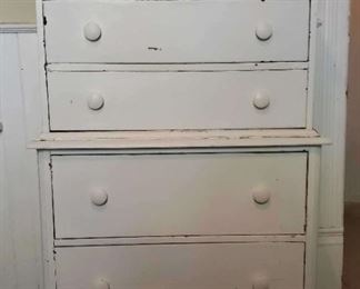 "Historic Monte Sano Ave" in Augusta, GA Starts Closing Thu 2/2 at 8pm. Pickup on Sat 2/4 11am-2pm. Please click here to see more photos, descriptions, and current bids: https://ctbids.com/estate-sale/19880