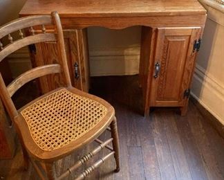 "Historic Monte Sano Ave" in Augusta, GA Starts Closing Thu 2/2 at 8pm. Pickup on Sat 2/4 11am-2pm. Please click here to see more photos, descriptions, and current bids: https://ctbids.com/estate-sale/19880