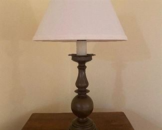 (L1) Asking $35. Metal Base table lamp. 28" base to top of shade. 