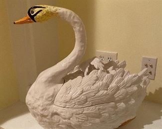 LARGE Swan Soup Tureen. 22" long x 19" tall.  Chelsea House. Port Royal Italy. No ladle. PERFECT condition. I don't see a single flaw but you're of course welcome to take a good *careful* look! Asking $750. 