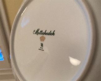 24 pieces Mottahedeh "Summer Fruit". Cake Stand. 8 saucers - 7 cups. Cake Stand. 8 plates. Asking $125. Excellent Condition. 