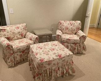 (F14) Selling as a set of 2 chairs and single ottoman. 33" outside arm width x 36" deep x 29" floor to top of back. Floor to cushion is 17". Ottoman is 26.5" square x 18" tall. They are all slipcovered. Asking $75 for 3 piece set. 