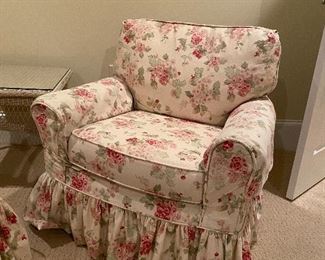 (F14) Selling as a set of 2 chairs and single ottoman. 33" outside arm width x 36" deep x 29" floor to top of back. Floor to cushion is 17". Ottoman is 26.5" square x 18" tall. They are all slipcovered. Asking $75 for 3 piece set. 