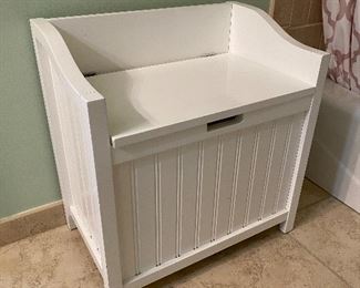 (F25) $40 *as is*  Pottery Barn Bathroom storage cabinet. Measures  20" wide x 14" deep x 23" tall. Needs a hinge repaired - see photos. 