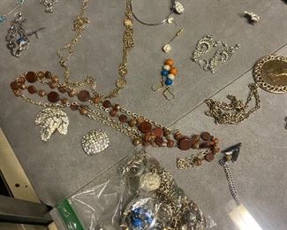 Lot of $5 jewelry items. 