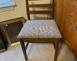 Little chair 