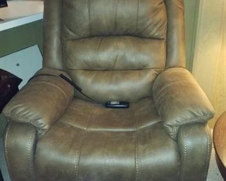 Real Nice Lift Chair Recliner
