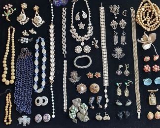 Vintage Costume Jewelry, 1920 - 1950