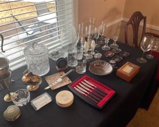 GLASS WARE AND COLLECTIBLES 
