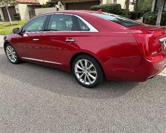 2013 Cadillac XTS 30,000 miles, clean title