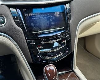 2013 Cadillac XTS 30,000 miles, clean title