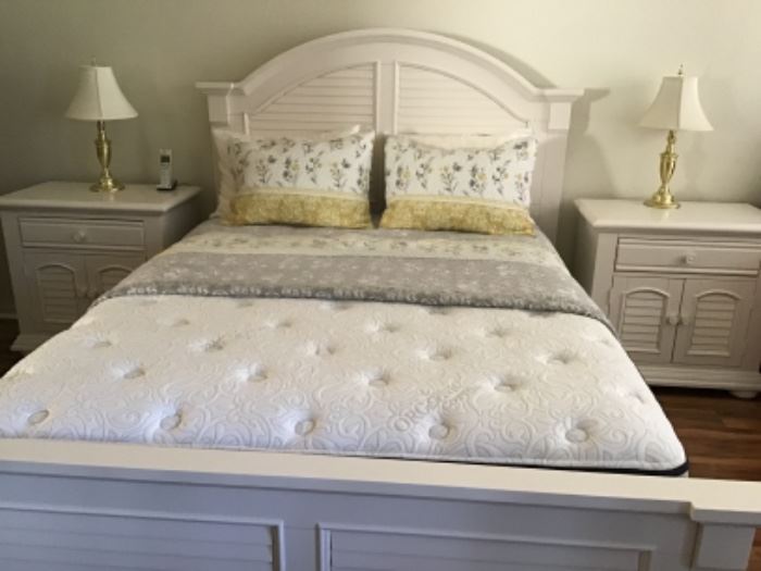 Cottage White Queen Size Bedroom Set.  Electric Motion Bed by Kevin Charles.