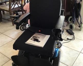 Top of the Line Electric Power Chair by Pride.     Quantam  QJ6 model. Used once!  Needs new battery.      Original cost was $9000.  Taking bids on this item
