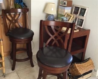 Pair of swivel bar stools, 'bar height'