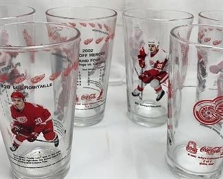 Red Wings Drinking Glasses