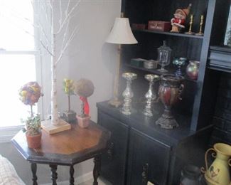 END TABLE AND HOME DECOR