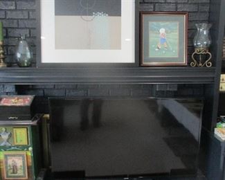 FLAT SCREEN TELEVISION AND HOME DECOR