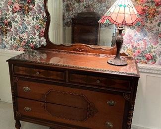 Antique 4 drawer chest of drawers with complimentary mirror