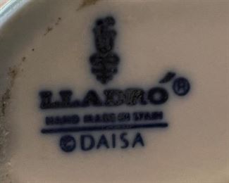 Lladro flying dove figurine