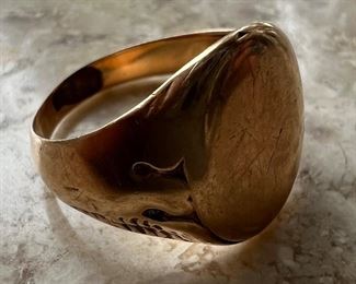 10KT gold ring
