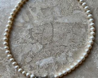Pearl necklace with Sterling Silver clasp