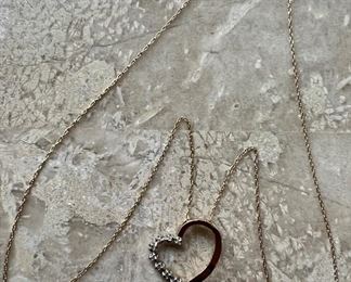 14KT Gold necklace with heart-shaped pendant