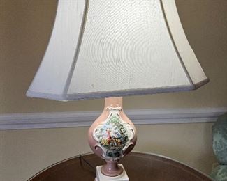 Vintage Romantic Victorian Motif lamp with gold accents (pr)
