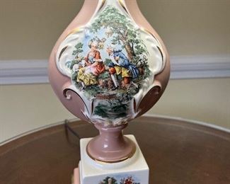 Vintage Romantic Victorian Motif lamp with gold accents (pr)