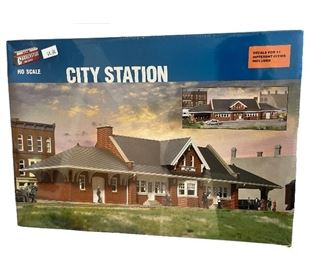 Walthers Cornerstone New in Box 
City Station