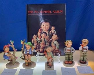 Hummel Album Plus Five Figurines