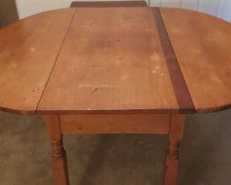 Sheraton Style Drop Leaf Dining Table