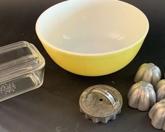 Vintage Pyrex Bowl And Pyrex Refrigerator Dish And More