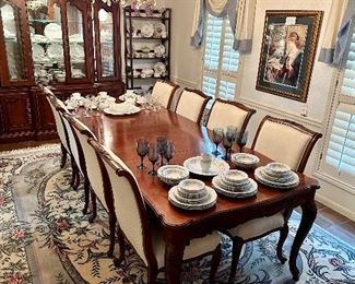 Elegant Dining Table and Chairs by Drexel Heritage from the Brittany Country French Collection. Fuzzy pictures courtesy of someone else's poor technology!