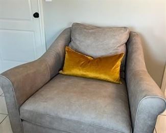 Leather Chair (PILLOW NOT INCLUDED)  Price $500