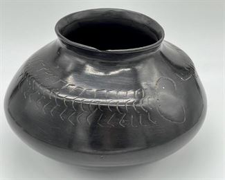 Lidia Renteria Mata Ortoz Black Pottery Jar