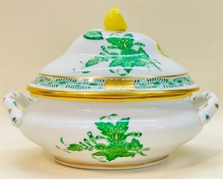 HEREND Fine Chinese bouquet green porcelain Mini Tureen box with Lemon Accent
