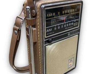 Vintage GE General Electric P-975B AM/FM Transistor Radio