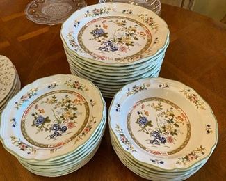 Mikasa Heritage “Imari Bouquet” china