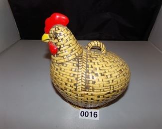 1980's ceramic basket weave lidded cookie jar/dish