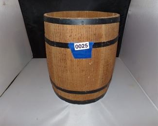 wooden nail keg 12in t x 10in diameter across top