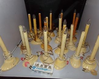 Vtg lot of 20 single plastic candelabras all tested all work