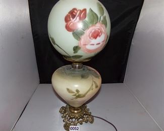 Vtg double globed Victorian parlor lamp hand painted tested