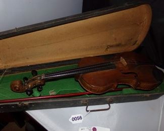 Vtg violin in case