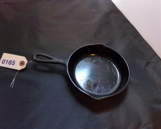 Cast iron skillet